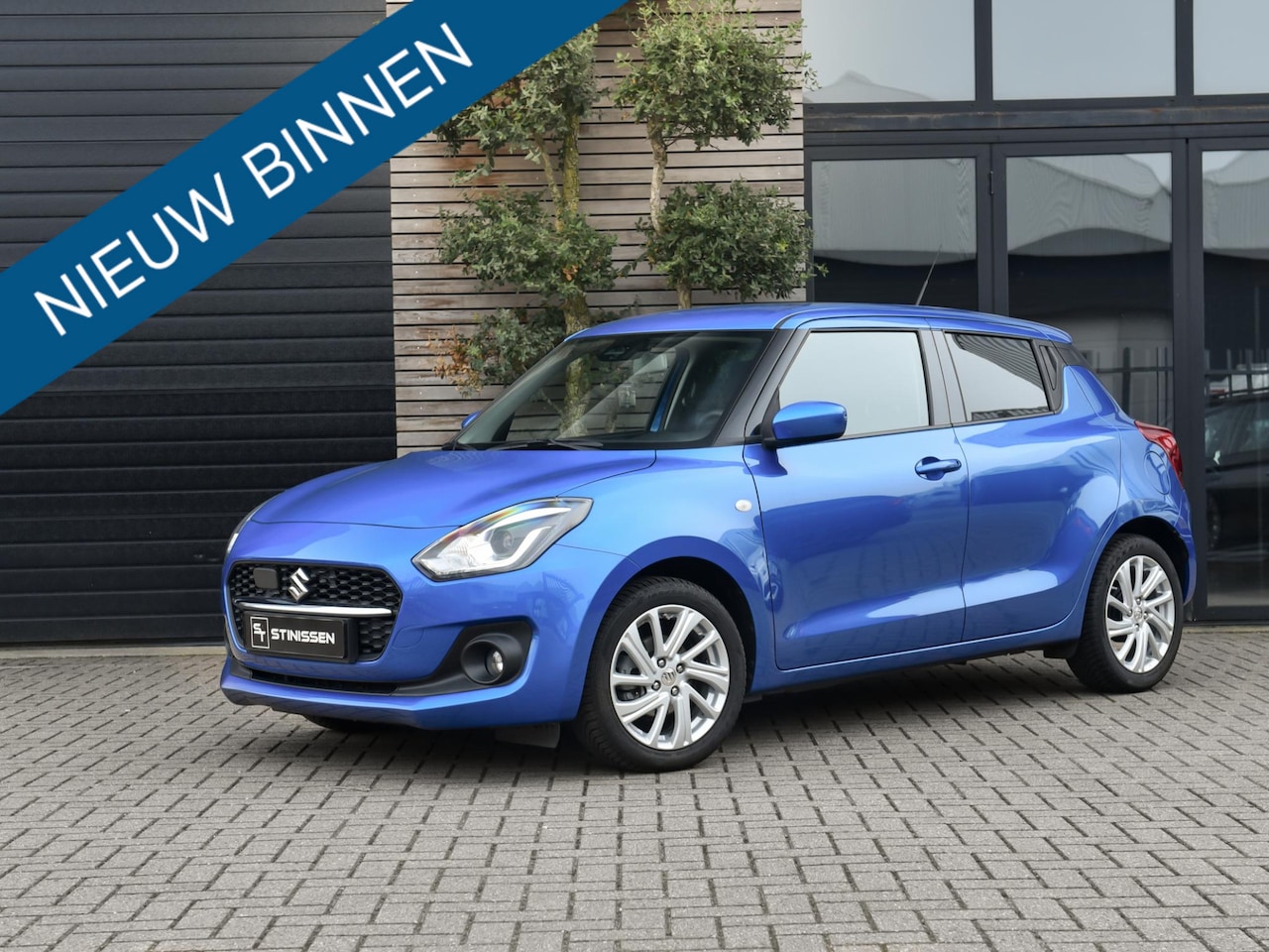Suzuki Swift - 1.2 DUALJET HYBRID Comfort CVT Airco Adaptieve Cruise Control Camera Stoelverwarming - AutoWereld.nl