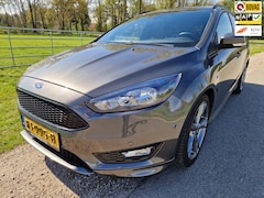 Ford Focus Wagon - 1.0 ST-Line dealer ond. + gechipt prachtige staat