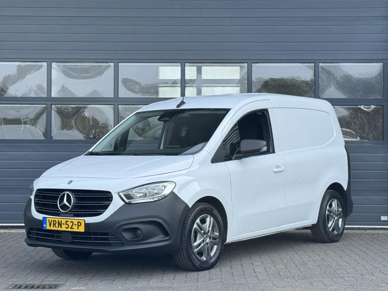Mercedes-Benz Citan - 108 CDI L1 PRO I APPLE CARPLAY I P-CAMERA I CRUISE CONTROL I AIRCONDITIONING - AutoWereld.nl
