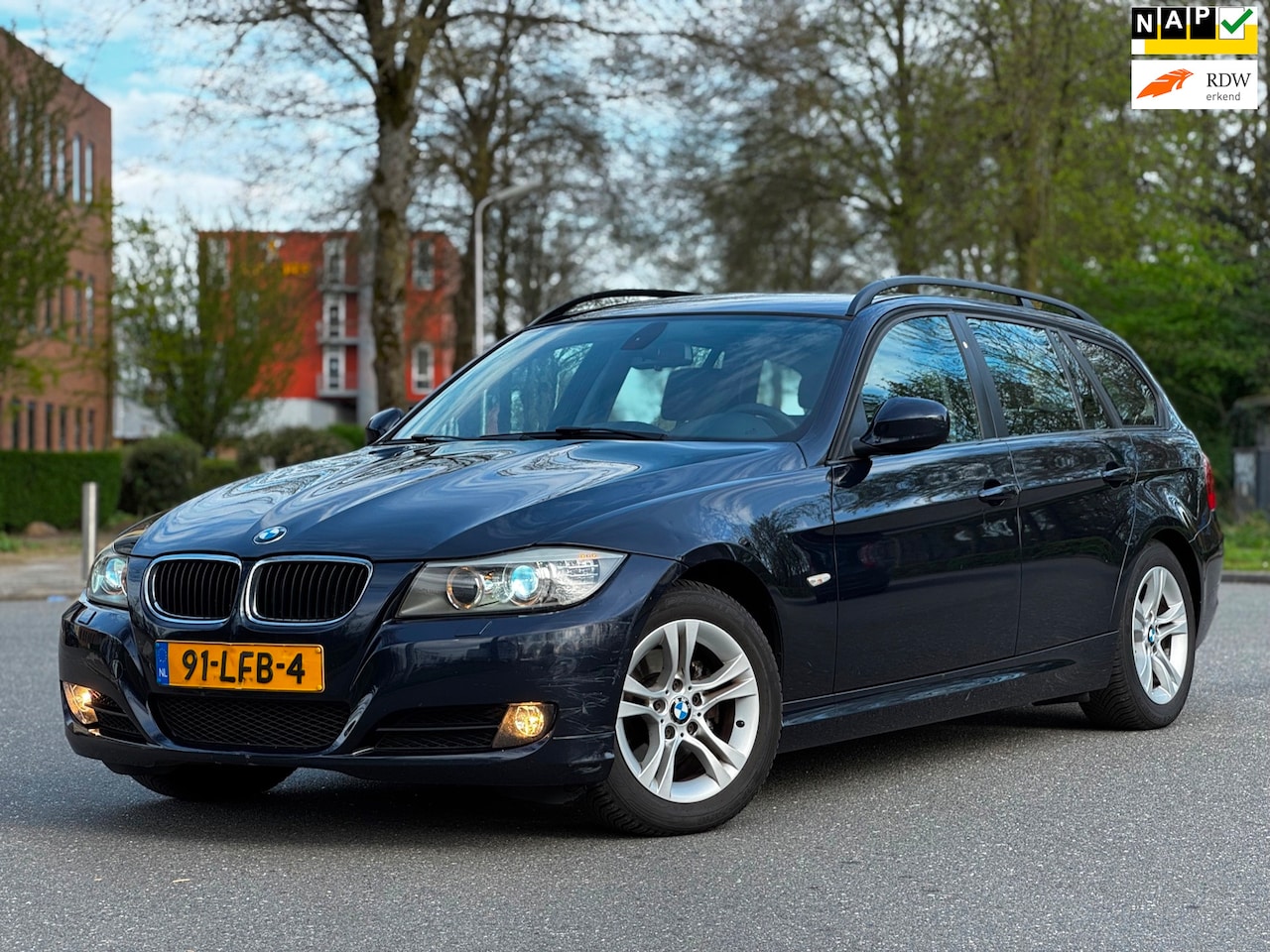 BMW 3-serie Touring - 318i Business Line|Xenon|6BAK|NAVI|CRUISE|PSENSOR|AIRCO - AutoWereld.nl