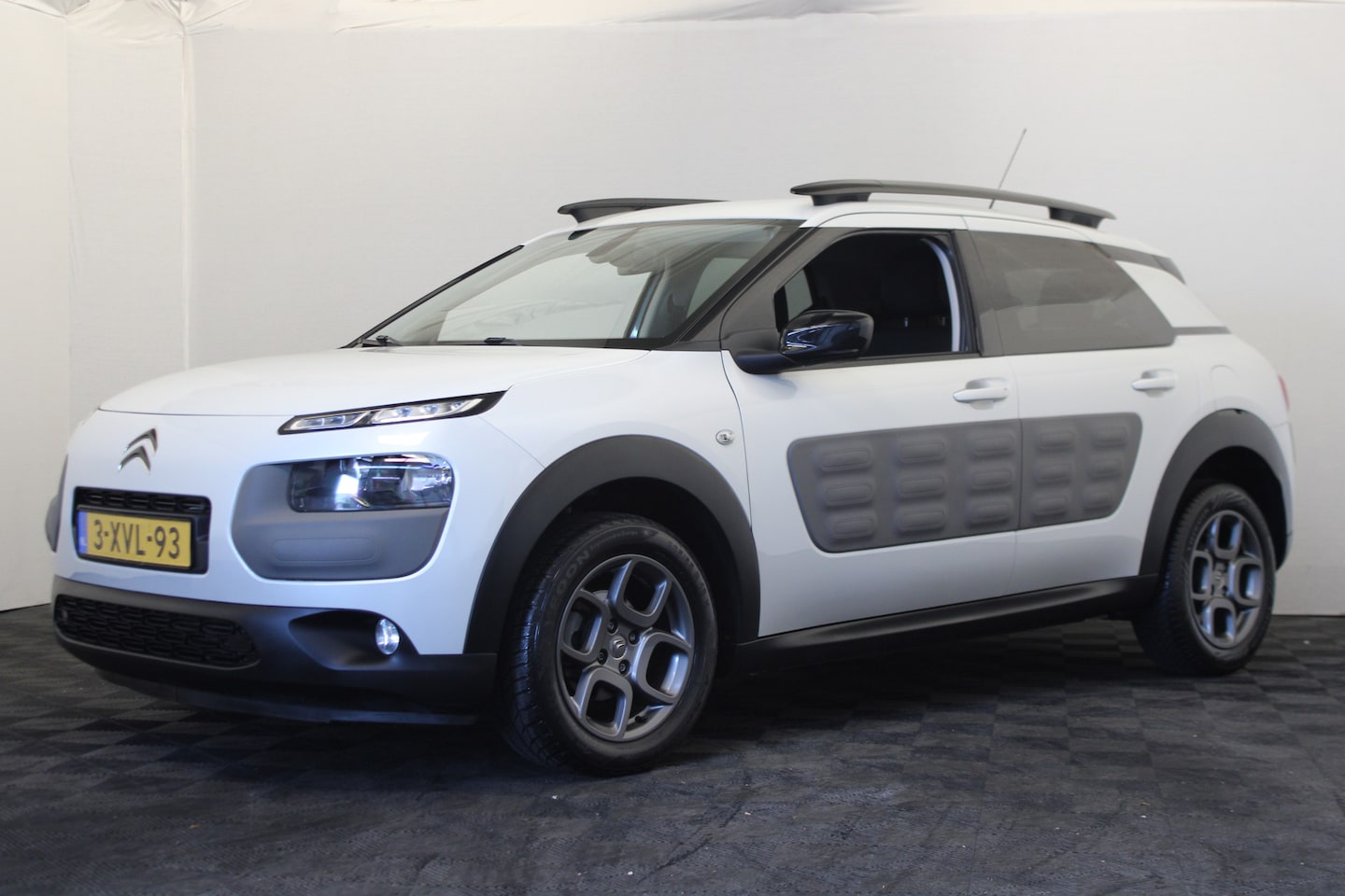 Citroën C4 Cactus - 1.2 e-VTi Shine |Camera|Navi| - AutoWereld.nl