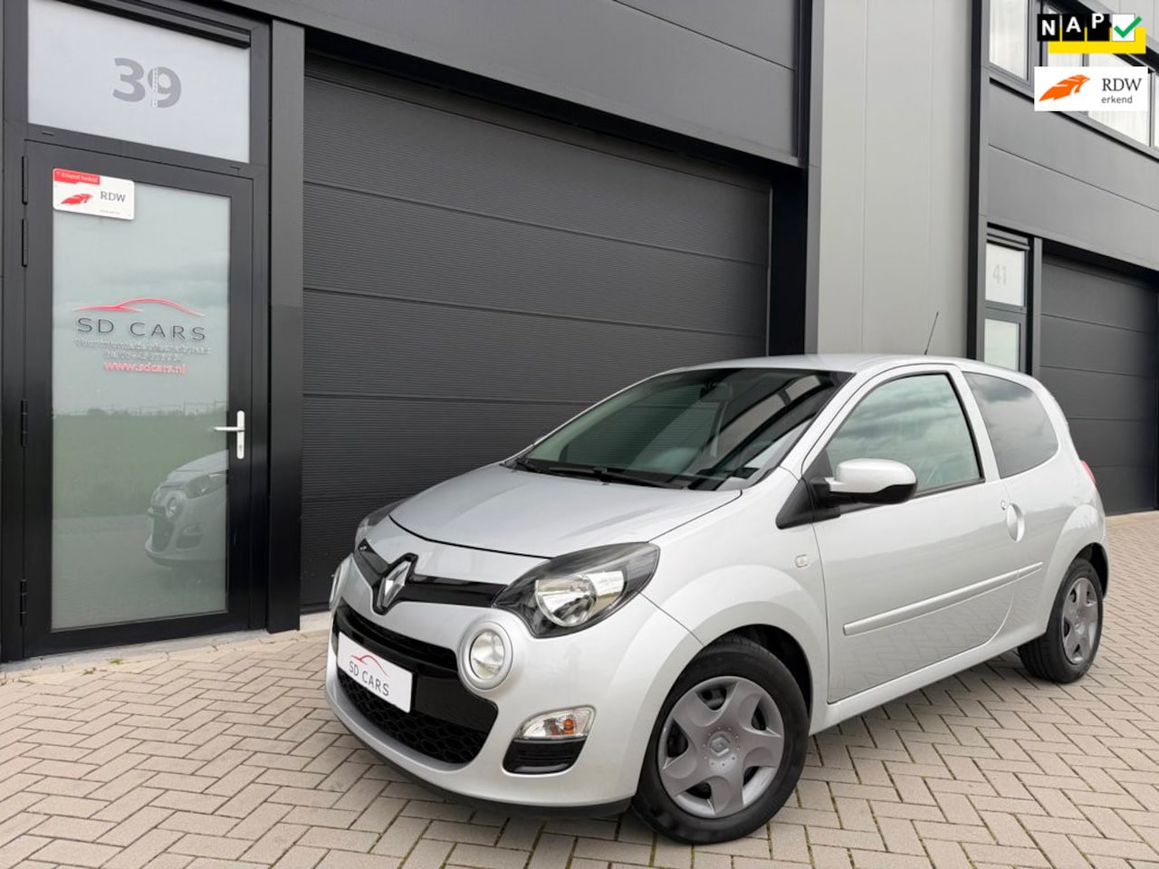 Renault Twingo - 1.2 16V Collection|Airco|Cruise|Weinig KM|APK - AutoWereld.nl