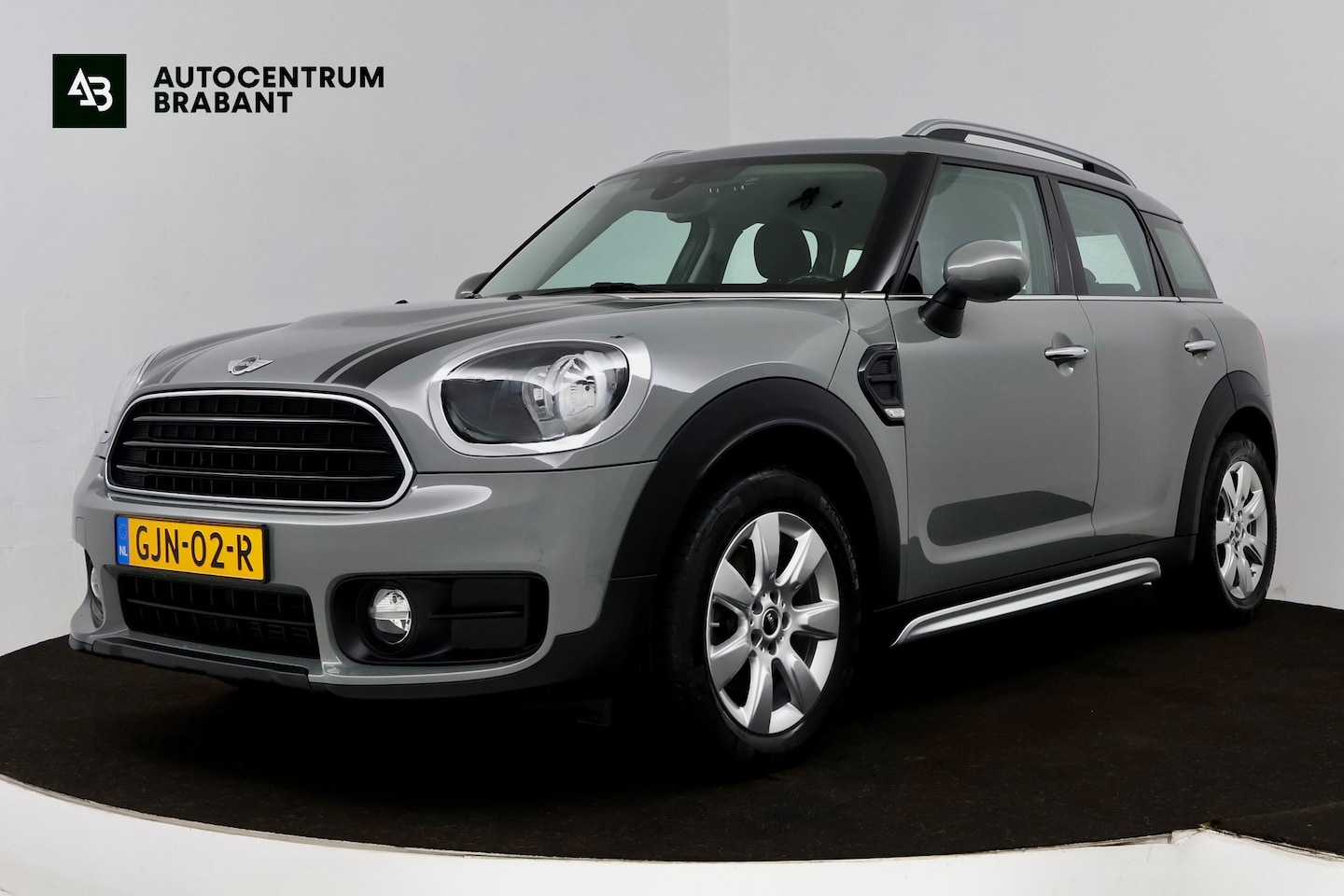 MINI Countryman - Mini 1.5 Cooper (NAVIGATIE, DEALER ONDERHOUDEN, PDC, STOELVERWARMING) - AutoWereld.nl