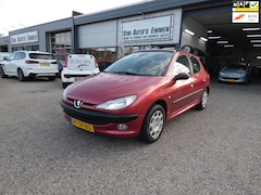 Peugeot 206 - 1.4 Gentry|Automaat|Airco|5 Deurs|Dakraam|Trekhaak|Meeneemprijs