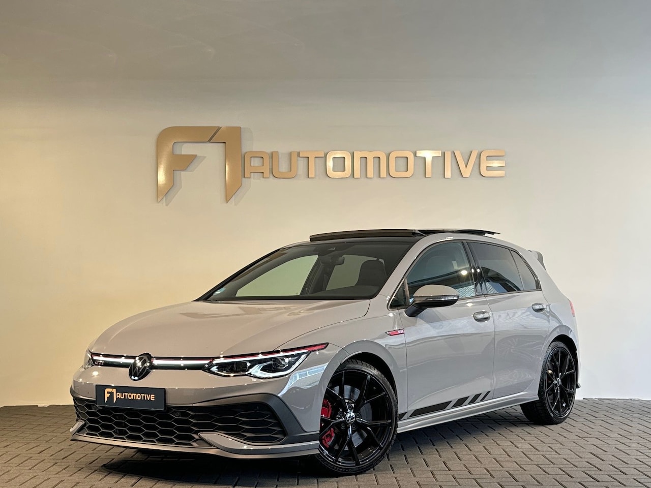Volkswagen Golf - 2.0 TSI GTI Clubsport Pano|Akrapovic|IQ|Camera - AutoWereld.nl