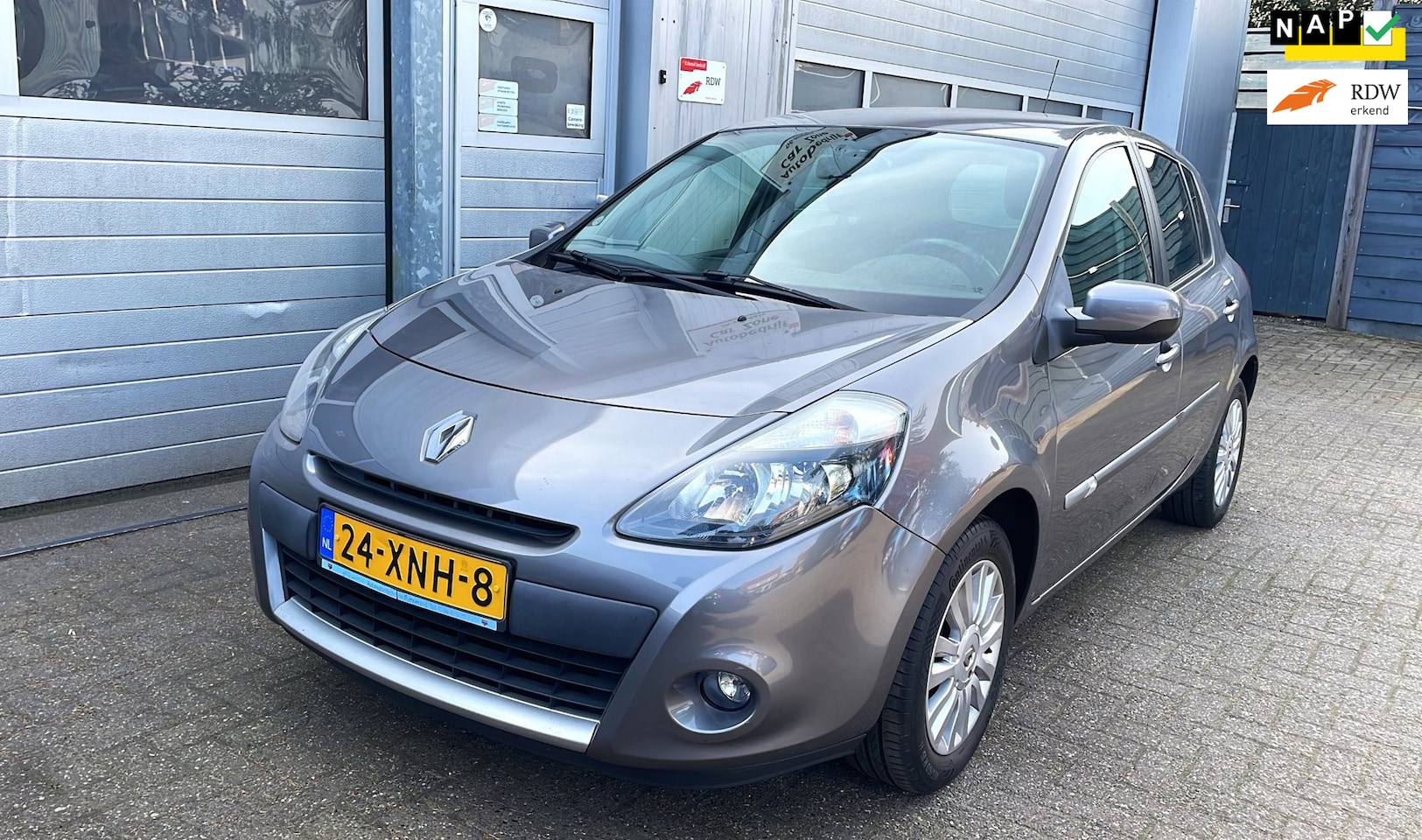 Renault Clio - 1.2 5DR 2012-NAP-Airco-Cruise-L.m.Velgen-APK - AutoWereld.nl