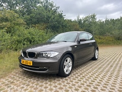 BMW 1-serie - 116i Corporate - Nieuwe APK - Leren bekleding - trekhaak - zeer goede staat