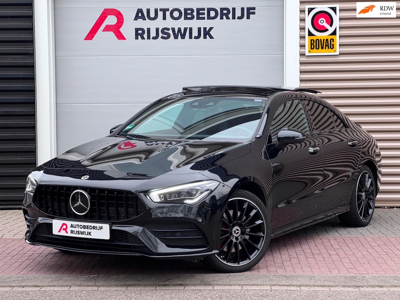 Mercedes-Benz CLA-Klasse - 250 e AMG Line 45s 360/HuD/Pano/Leer - AutoWereld.nl