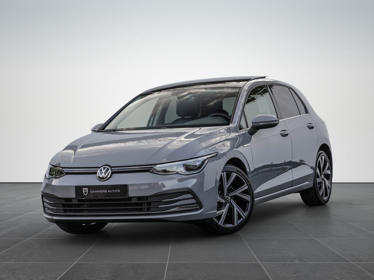 Volkswagen Golf - 1.5 eTSI Style Pano LED Trekhaak Leder 18'' - AutoWereld.nl