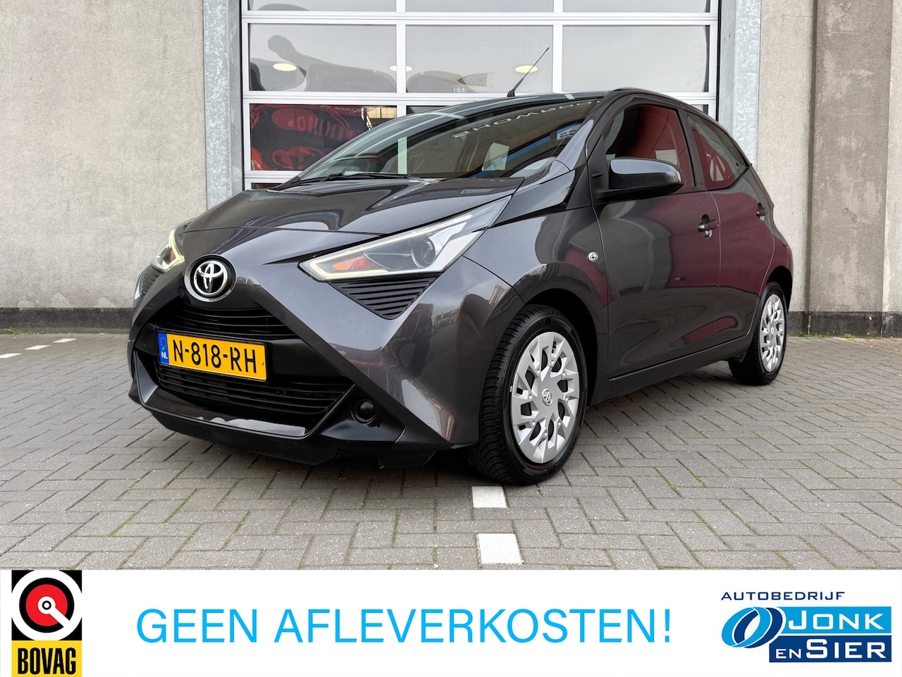 Toyota Aygo - 1.0 VVT-i x-play 1.0 VVT-i x-play - AutoWereld.nl
