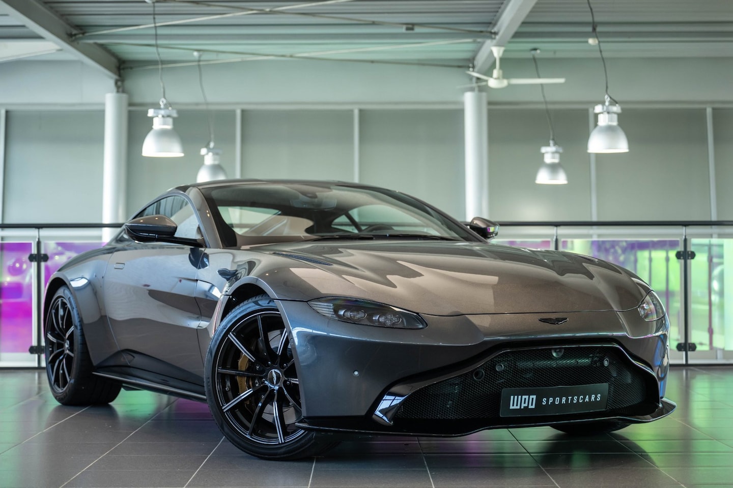 Aston Martin V8 Vantage - 4.0 - AutoWereld.nl