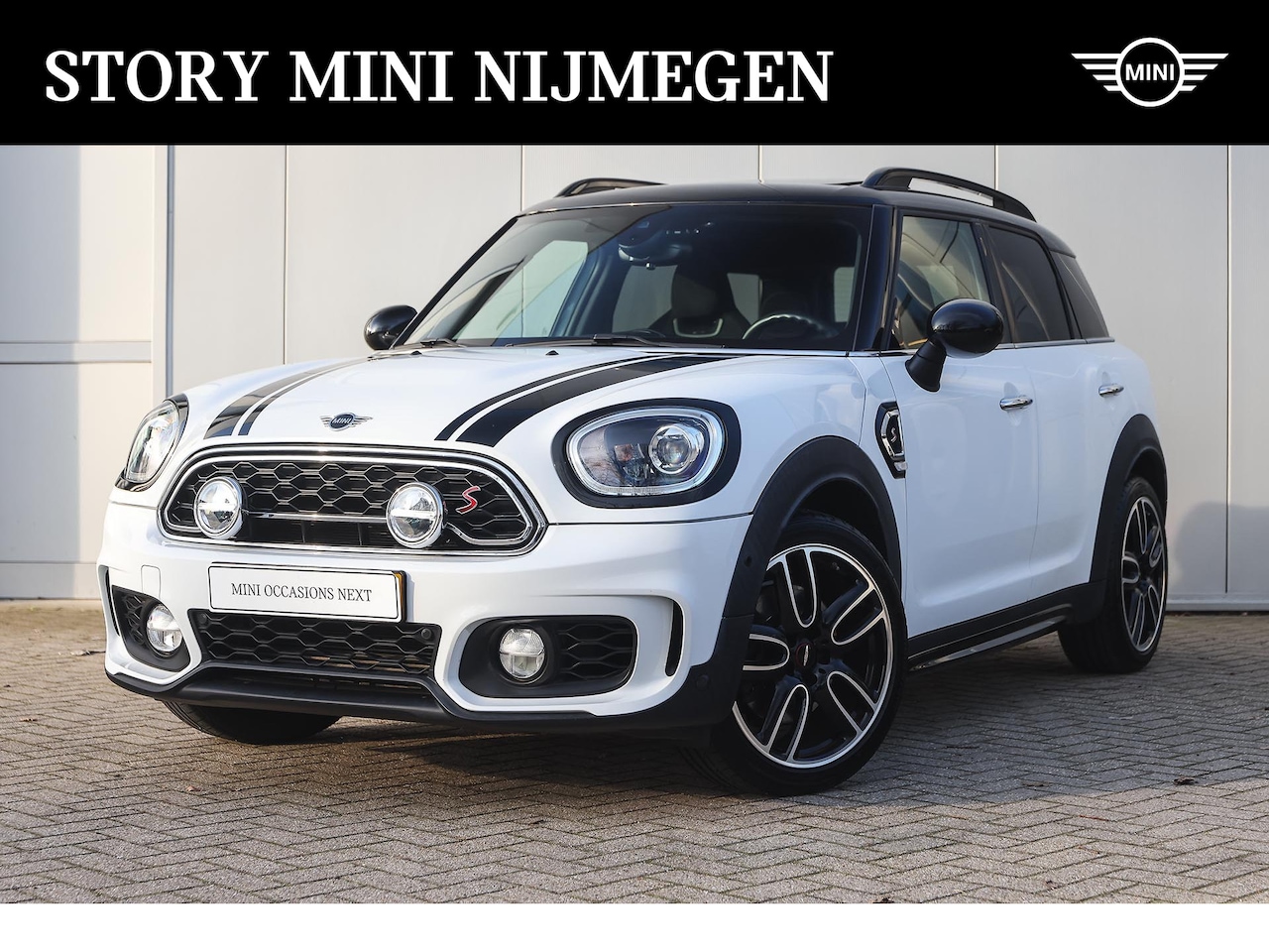 MINI Countryman - Cooper S JCW Automaat / Panoramadak / JCW Sportstoelen / Achteruitrijcamera / Active Cruis - AutoWereld.nl