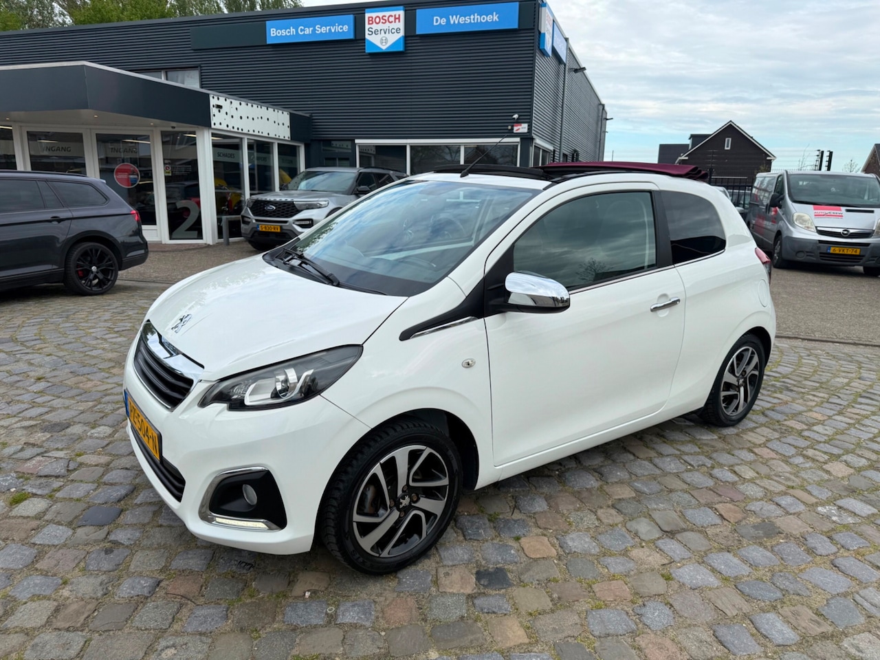 Peugeot 108 - 1.2 VTi Allure 1.2 VTi Allure - AutoWereld.nl