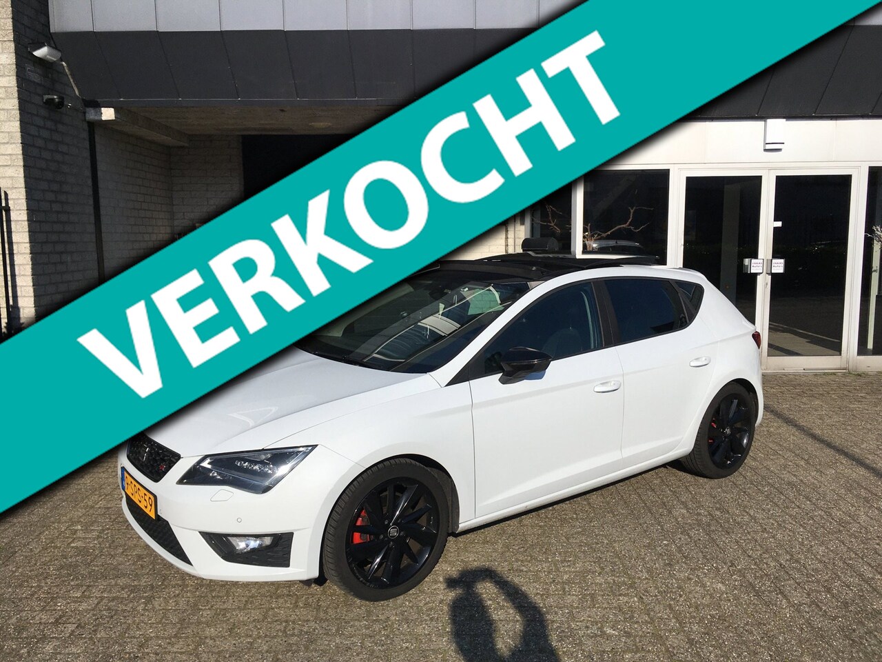 SEAT Leon - 2.0 TDI FR Business / LEDER / PANO / NAVI / GECHIPT / EXPORT - AutoWereld.nl