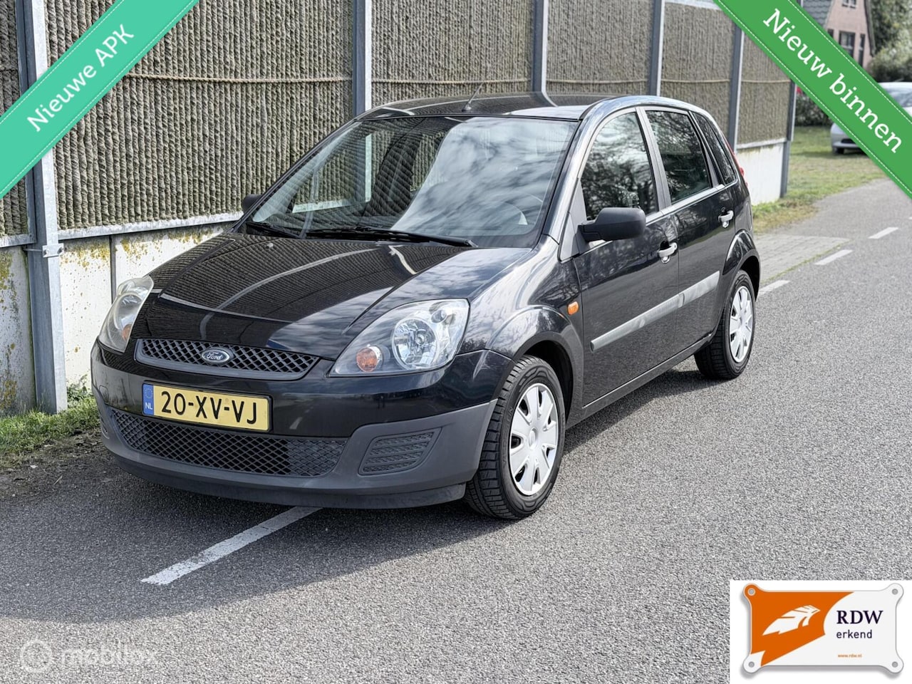 Ford Fiesta - 1.3-8V Cool & Sound NAP/AIRCO/NWE APK/NETTE AUTO - AutoWereld.nl