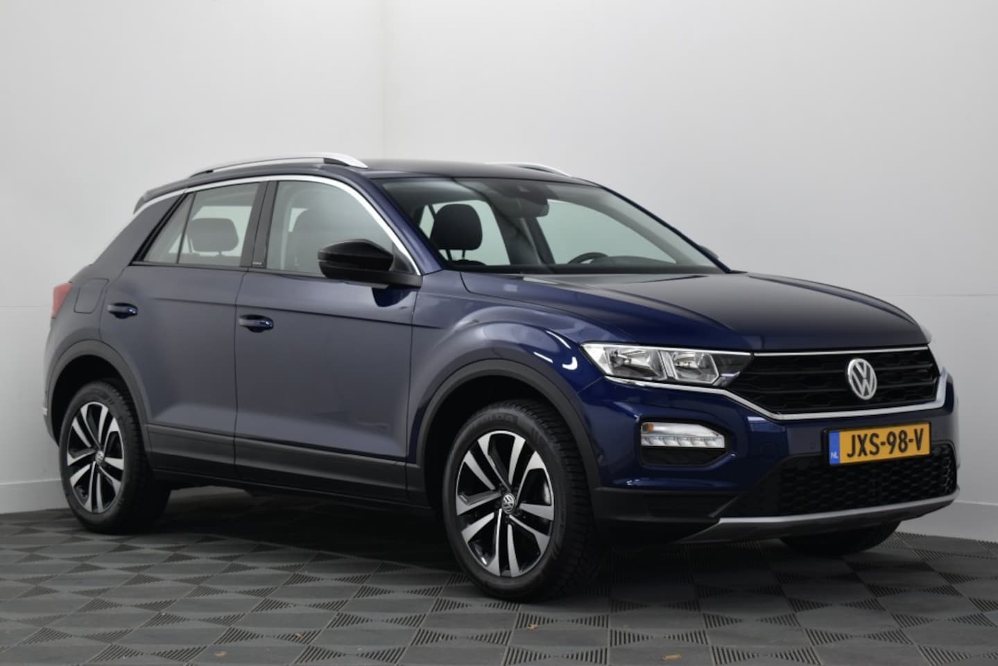 Volkswagen T-Roc - 1.0 TSI 116PK SPORT IQ.Drive - AutoWereld.nl
