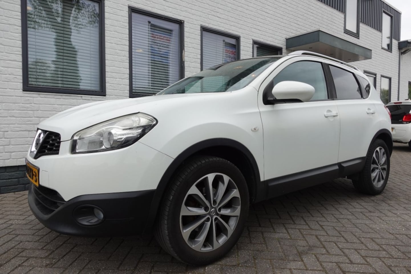 Nissan Qashqai - 2.0 ACENTA Panorama Trekhaak Clima - AutoWereld.nl