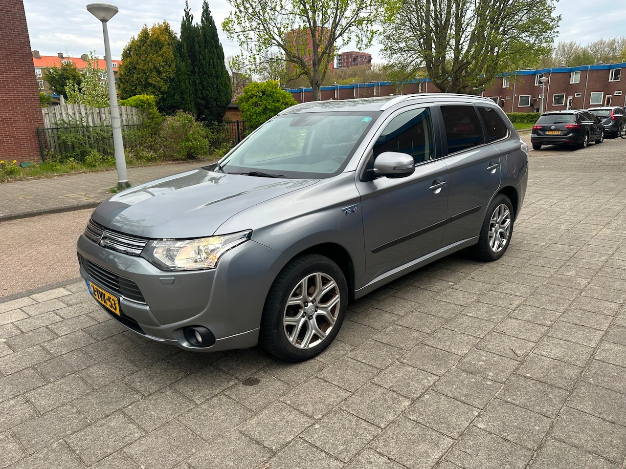 Mitsubishi Outlander - 2.0 PHEV instyle 2.0 PHEV Instyle+ - AutoWereld.nl