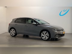 Volkswagen Golf - 1.5 TSI Style Sfeerverlichting Navigatie Parkeersensoren Adaptive Cruise