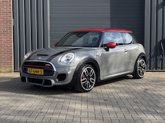 MINI John Cooper Works - 2.0 - HUD - Stoelverwarming - Nederlandse Auto