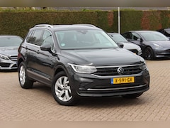 Volkswagen Tiguan - 1.5 TSI Elegance / 17.578 km / Trekhaak / Camera / Carplay / 18'' / Keyless / Stoel+Stuurv