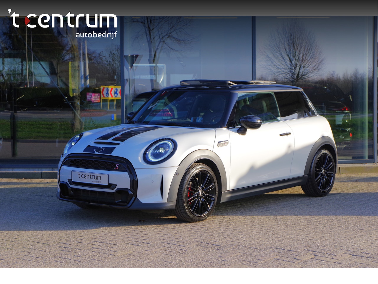 MINI Cooper S - Mini 2.0 MINI Yours 180 PK Automaat, Leder, Panoramdak, Head-Up, Carplay, H/K Sound - AutoWereld.nl