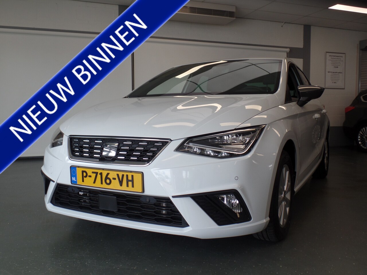 SEAT Ibiza - 1.0 TSI Business Intense, Automaat, Navigatie, Achteruitrijcamera, Clima controle, Cruise - AutoWereld.nl