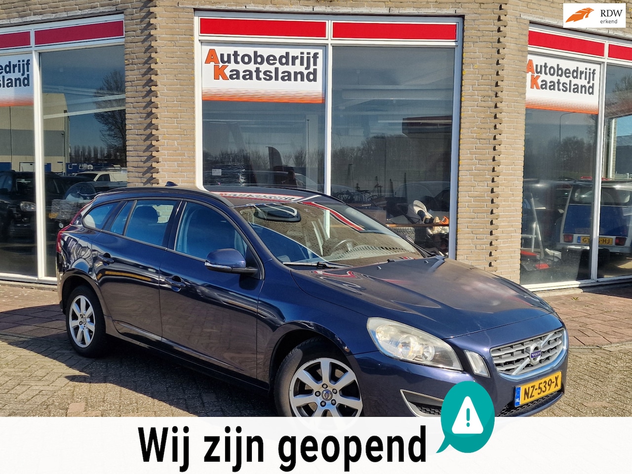 Volvo V60 - 1.6 D2 Kinetic Automaat - Navi - Clima - 2013 - AutoWereld.nl