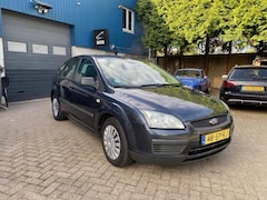 Ford Focus - 1.6-16V Champion