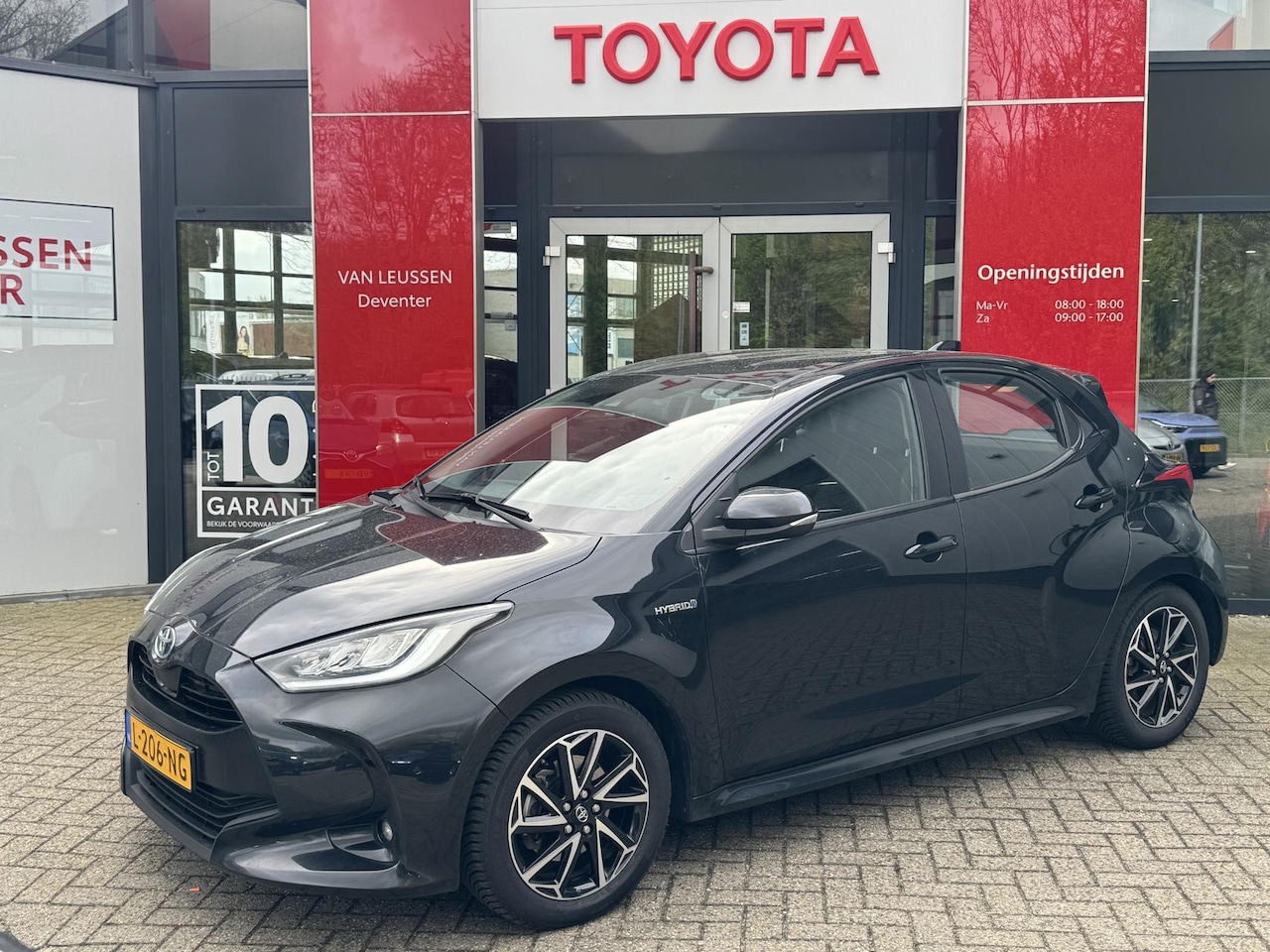 Toyota Yaris - 1.5 Hybrid Dynamic CRUISE CONTROL CLIMATECONTROL APPLE/ANDROID CARPLAY - AutoWereld.nl