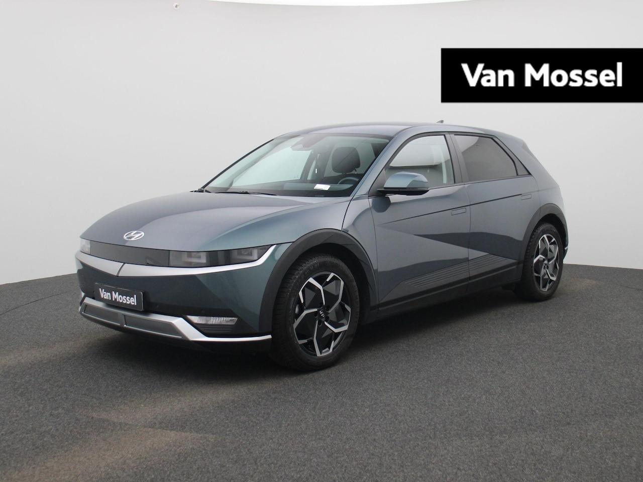 Hyundai IONIQ 5 - 77.4kWh Core 229PK | Adaptieve Cruise Control | Navigatie | Stoeverwarming | Achteruitrijc - AutoWereld.nl