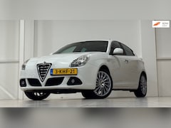 Alfa Romeo Giulietta - 1.4 T Distinctive 3e Eigenaar Clima Mooi Garantie