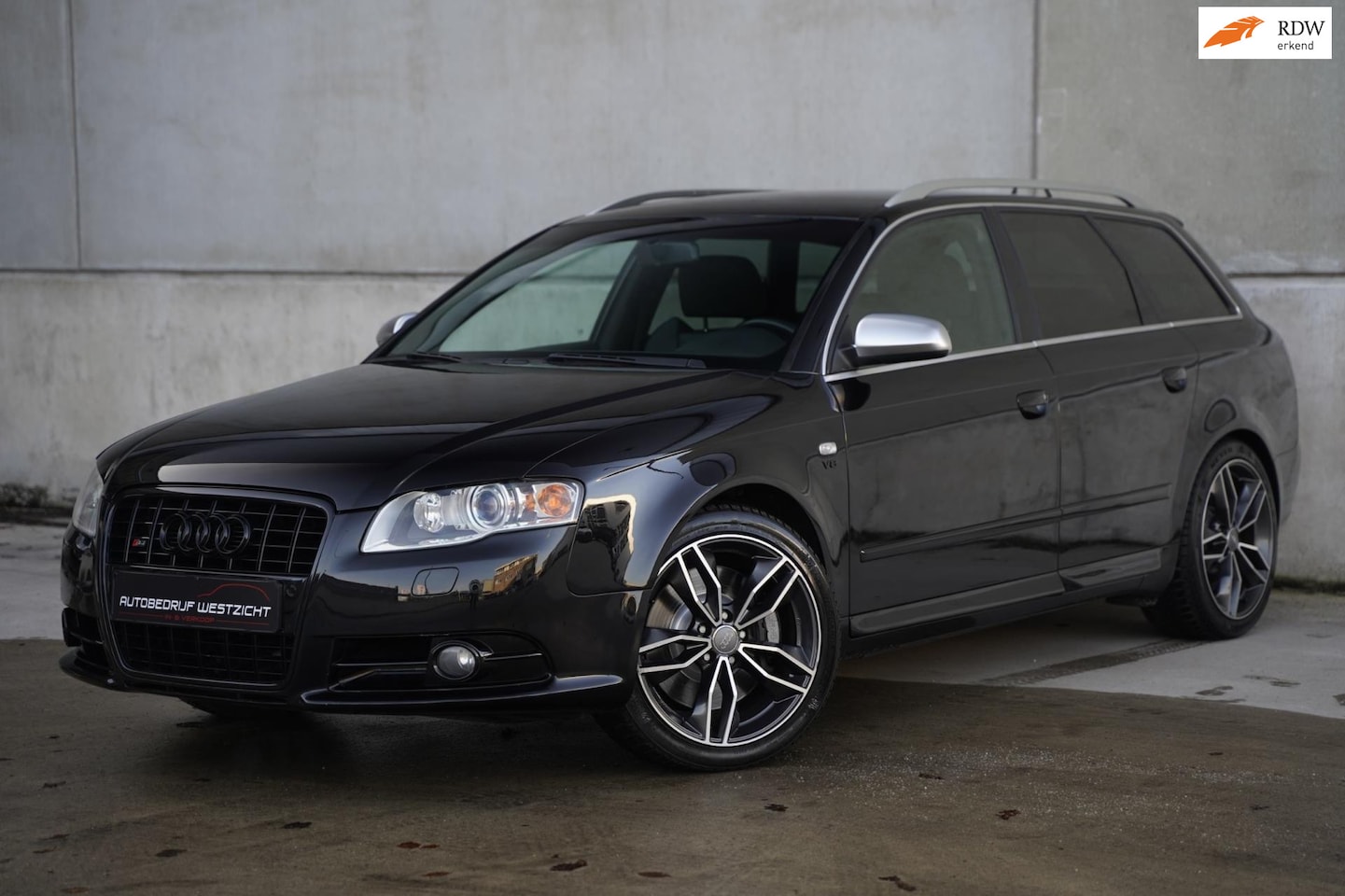 Audi A4 Avant - 4.2 V8 S4 quattro 4.2 V8 S4 quattro 345pk, Automaat, Leder, Bose - AutoWereld.nl