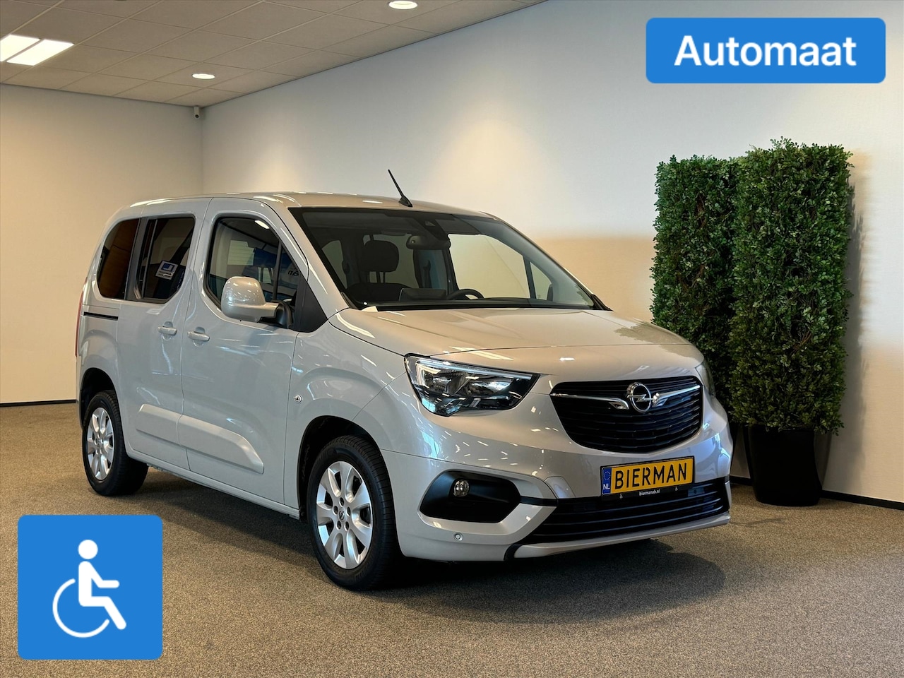 Opel Combo - L1 Rolstoelauto 3+1 - AutoWereld.nl