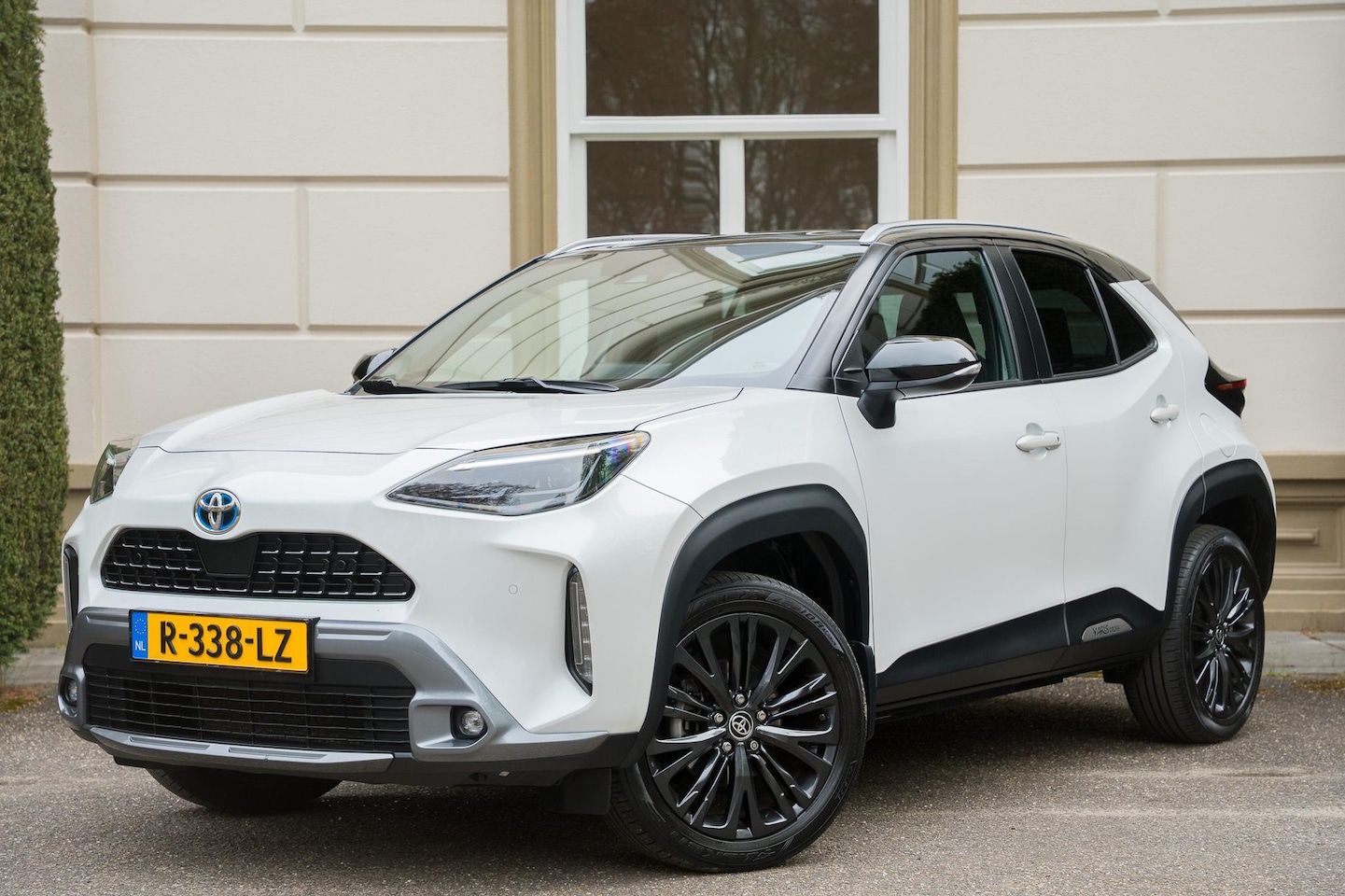Toyota Yaris Cross - 1.5 Adventure AWD ADAPTIVE | STUURVERW | CAMERA | NIEUWSTAAT - AutoWereld.nl