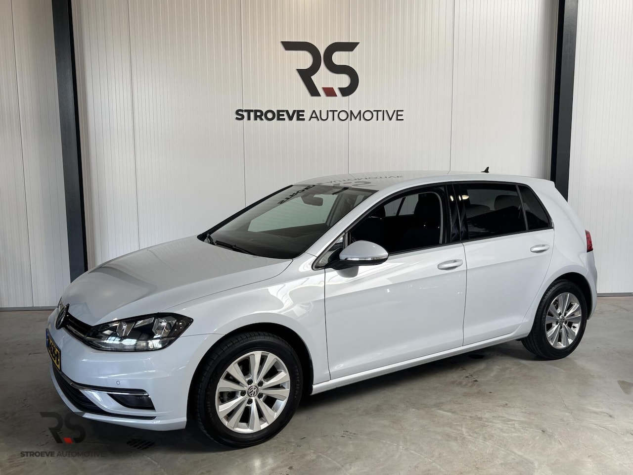 Volkswagen Golf - 1.0 TSI 115 pk Comfortline Buss | Navi | PDC | Clima | ACC | CarPlay | Privacy Glass | - AutoWereld.nl