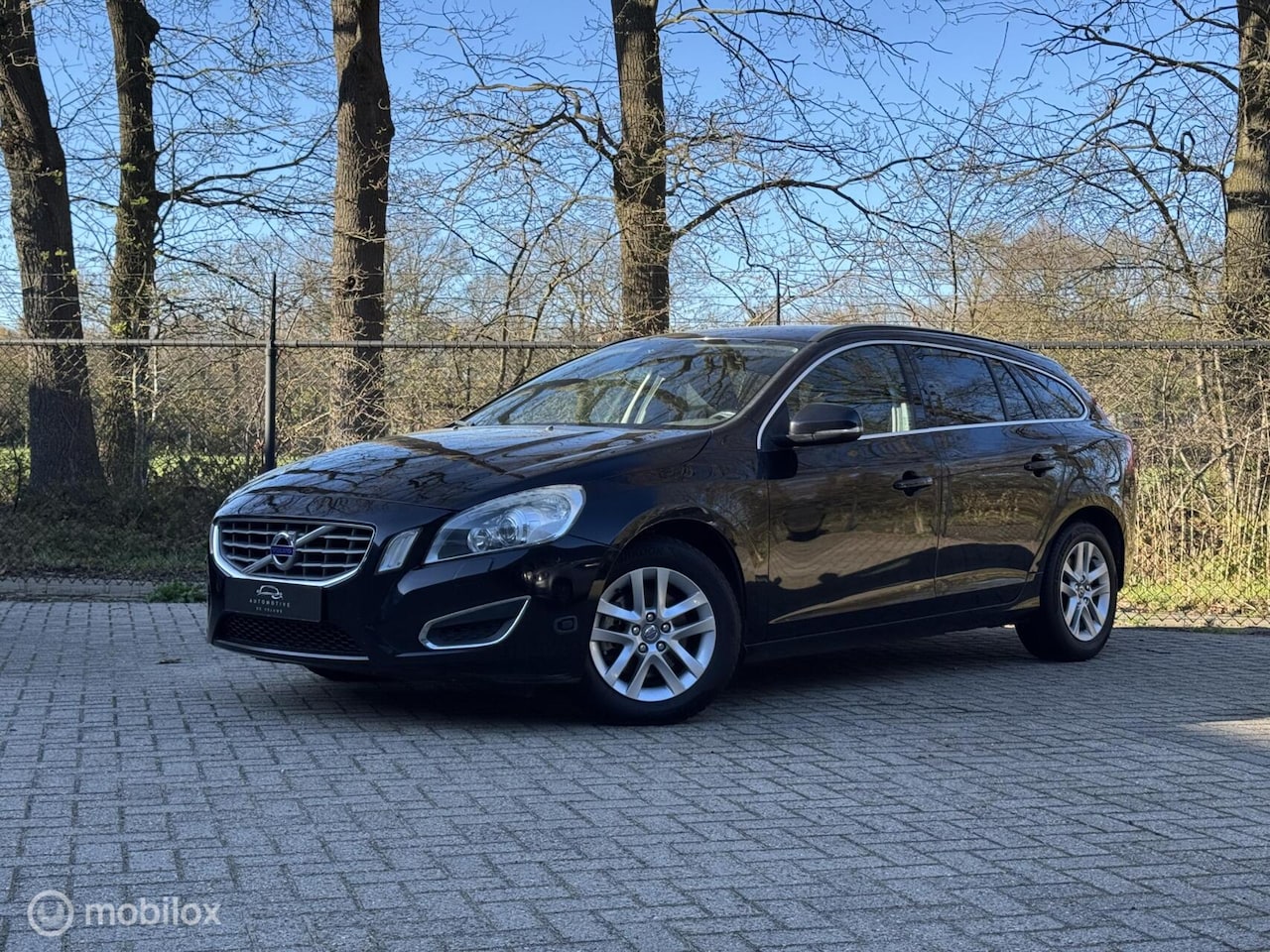 Volvo V60 - 1.6 T4FMomentu/182PK/NW APK/1E EIG/AIRC/CRUISE/PDC - AutoWereld.nl