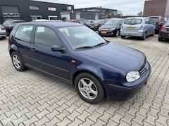 Volkswagen Golf - 1.4-16V versnelling 3/4 defect km 130 nap