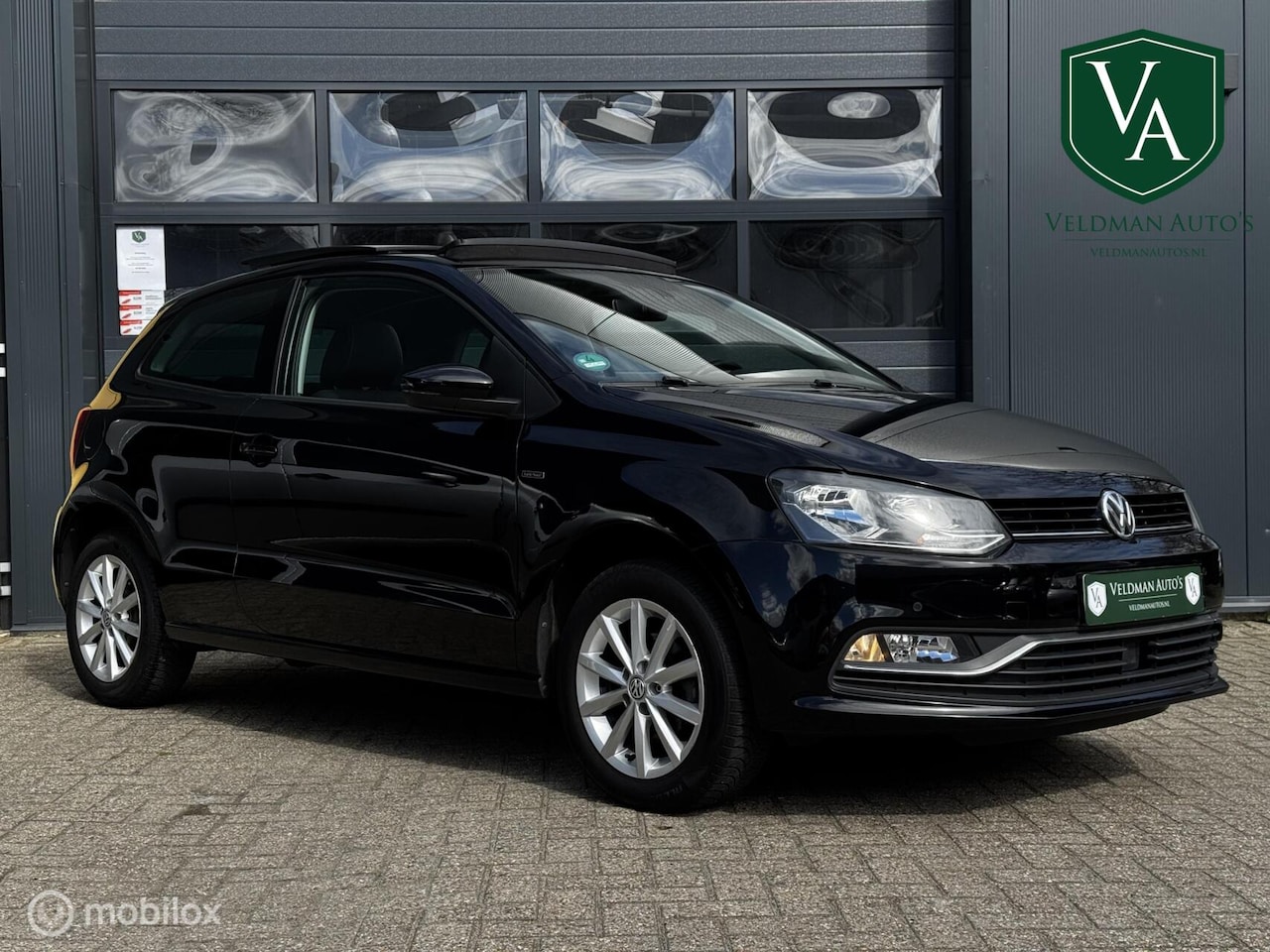 Volkswagen Polo - 1.0 MPI Lounge | Pano | Cruise | PDC | airco - AutoWereld.nl