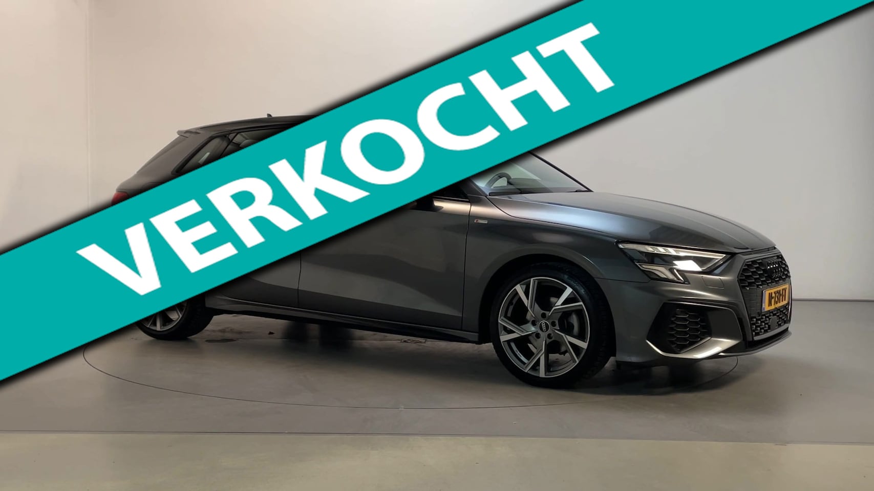 Audi A3 Sportback - 30 TFSI S Edition S-Line Leder-Stof Virtual Cockpit Adaptive Cruise LED - AutoWereld.nl