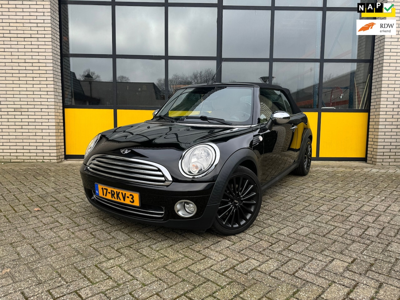 MINI Cabrio - 1.6 Cooper Mini 1.6 Cooper, Leer,Airco, LMV - AutoWereld.nl