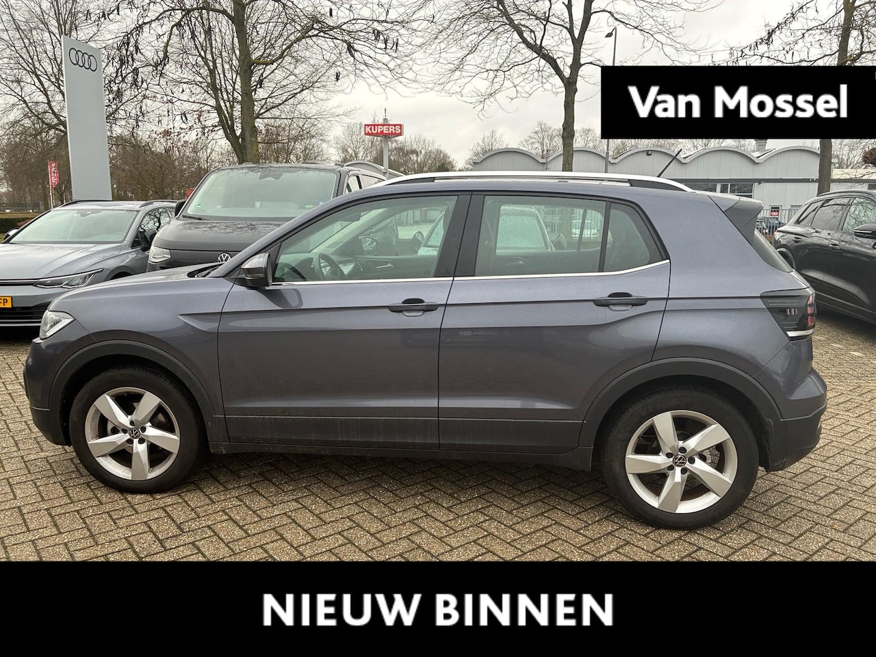 Volkswagen T-Cross - 1.0 TSI Style | 17 inch velgen | Achteruitrijcamera | Parkeersensoren | Navigatie | Cruise - AutoWereld.nl