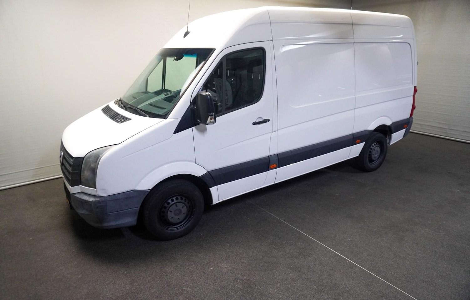 Volkswagen Crafter - 30 2.0 TDI L2H2 BM 30 2.0 TDI L2H2 BM - AutoWereld.nl