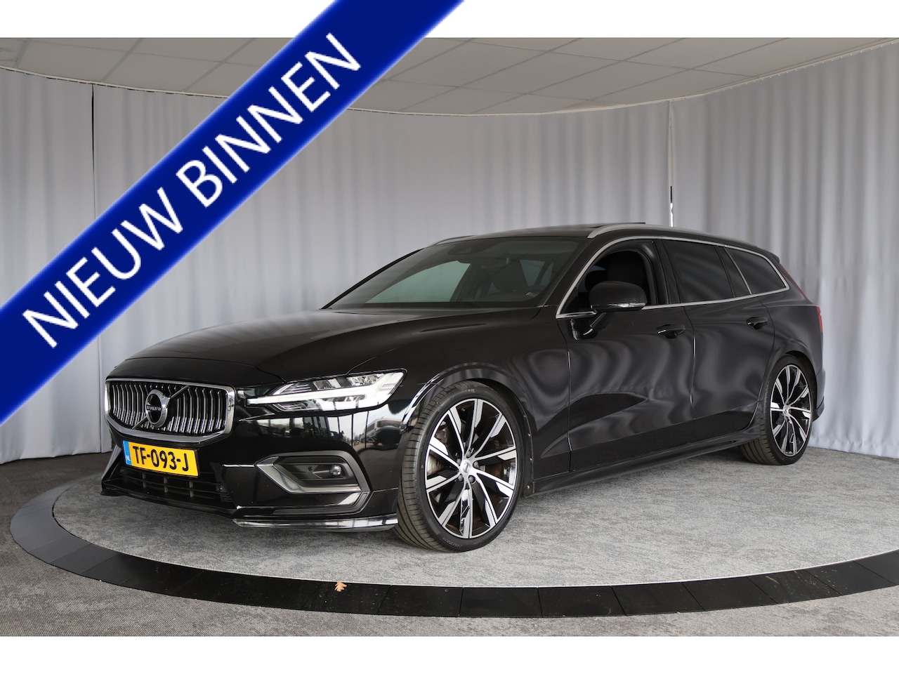 Volvo V60 - 2.0 T6 AWD 310PK! Inscription, Panoramadak, Leer,ACC - AutoWereld.nl