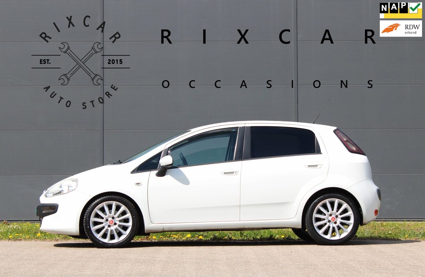 Fiat Punto Evo - 1.4-16V Multiair Emotion Climate Allseason !!NIEUWBINNEN!! - AutoWereld.nl