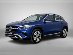 Mercedes-Benz GLA-Klasse - GLA 250e Automaat Luxury Line | Winterpakket | Trekhaak | LED | Stoelverwarming | Parktron