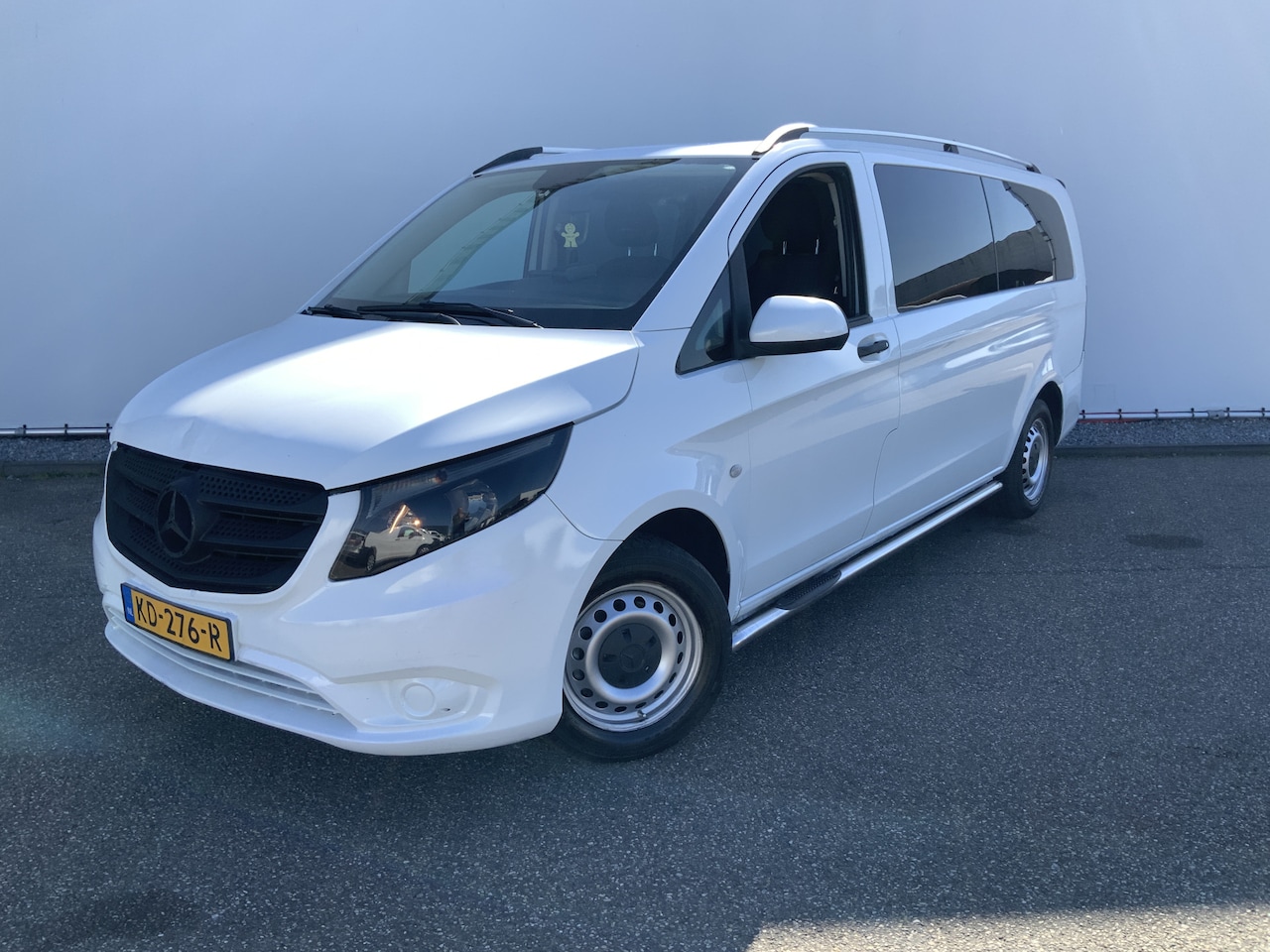 Mercedes-Benz Vito Tourer - 109 BlueTEC Base Extra Lang 9 Persone Bus Scherm Airco Side Bar Marge geen btw Euro 6 Expo - AutoWereld.nl
