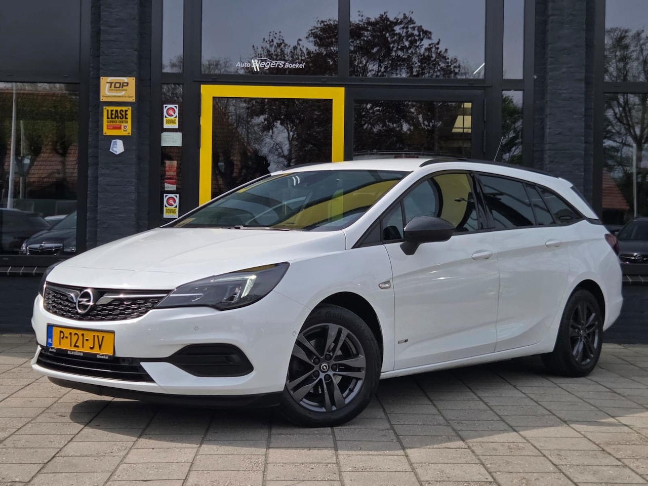Opel Astra Sports Tourer - 1.2 Design & Tech Trekhaak | Camera + Sensoren | Carplay | Android Auto | Trekhaak | - AutoWereld.nl