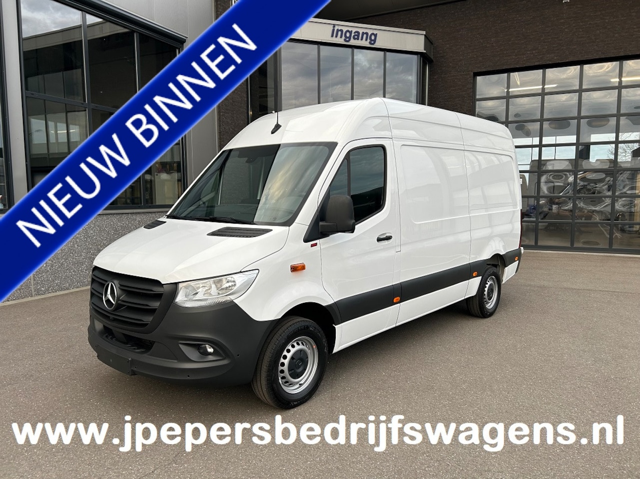 Mercedes-Benz Sprinter - 317 CDI L2 H2 Automaat / 360 Camera / MBUX / Navigatie / Cruise control / Airco / 270 Grad - AutoWereld.nl