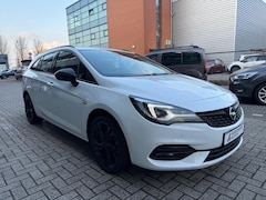 Opel Astra Sports Tourer - 1.2 Benzine Black Edition Trekhaak